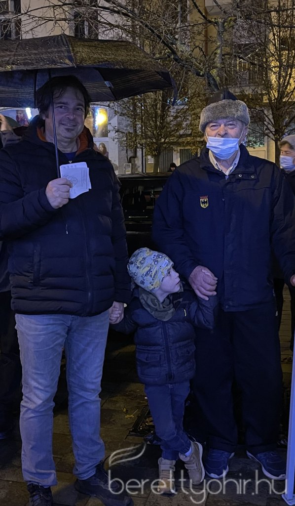 Betlehemi szárnyas oltárt nyitottunk 19